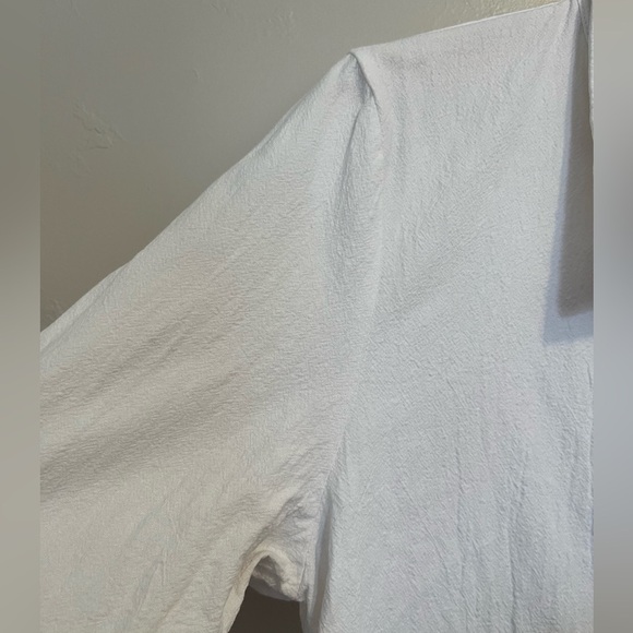 Women's White Cotton/Linen Button Up Top - Picture 4 of 11